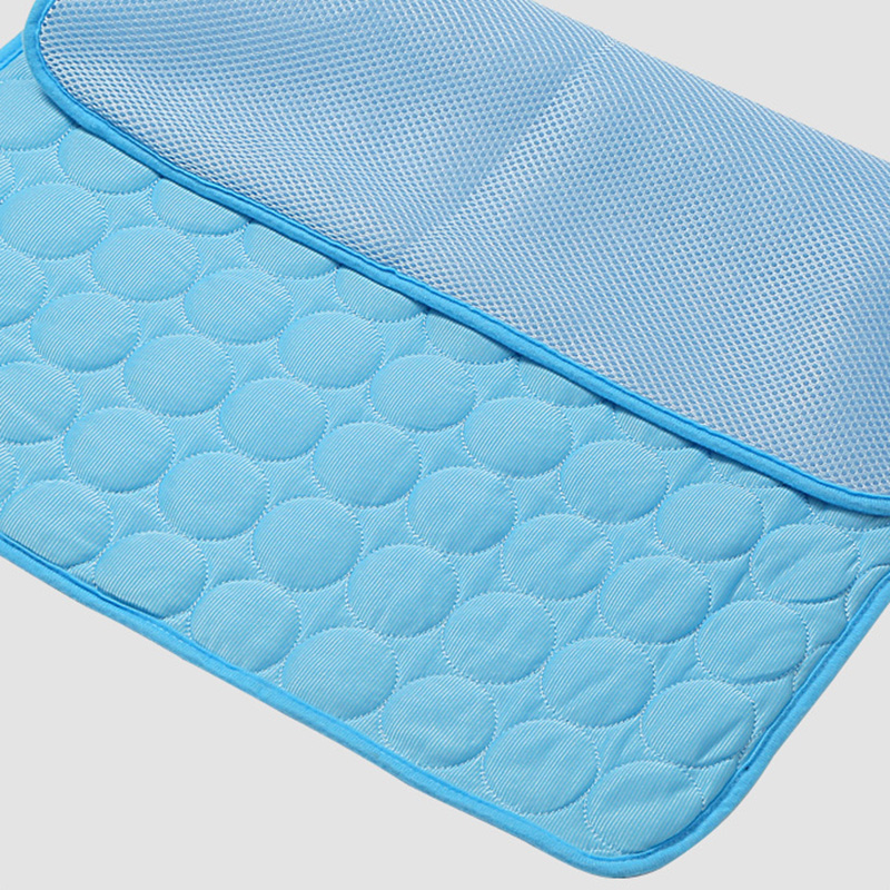 ペット用アイスマット 夏用 猫 犬 ソファ ネストベッド 冷 - Cooling Blanket Hot Sleepers のレビューと価格